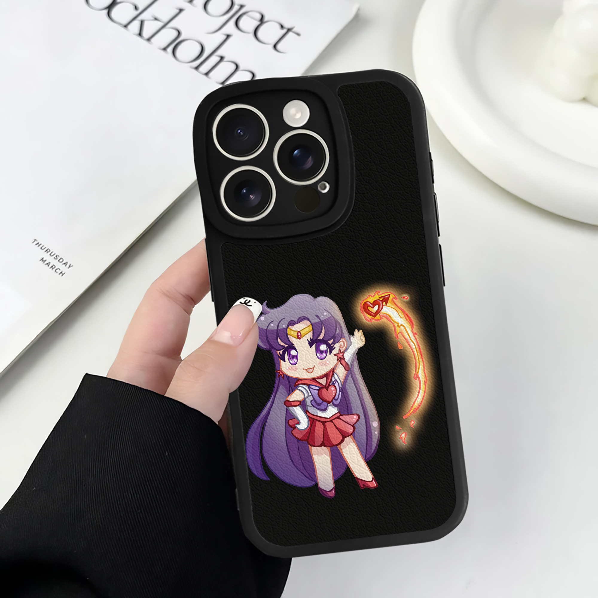 （画像用） 美少女戦士セーラームーン 火野レイ ひの レイ Sailor Moon Hino Rei （セーラーマーズ,Sailor Mars） 【iPhone 16シリーズ対応】シリコンスマホケース（レザー調） 材質：シリコン